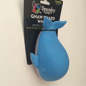 Gnaw Guard Dog Toy Blue Whale Squeaks Floats Dental Design Safe NEW Spunky Pup